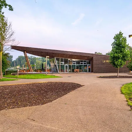 Stylish Escape With Views