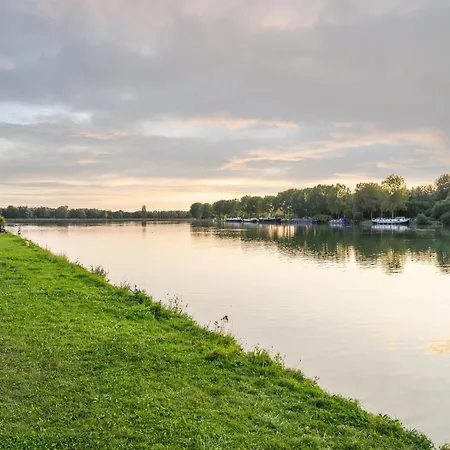 Holiday home Stylish Escape With Views