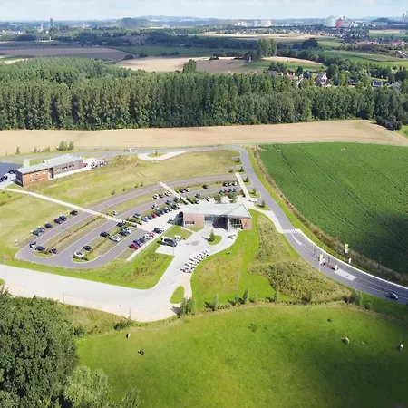 Stylish Escape With Views