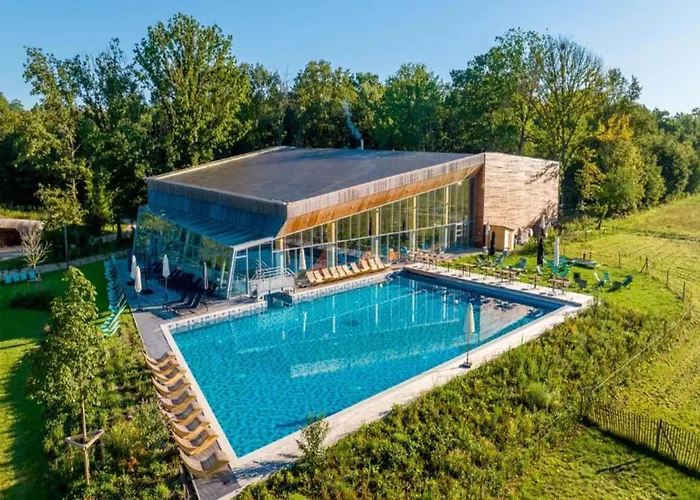 Holiday home Stylish Escape With Views *