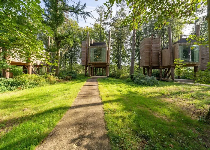 Stylish Escape With Views Holiday home