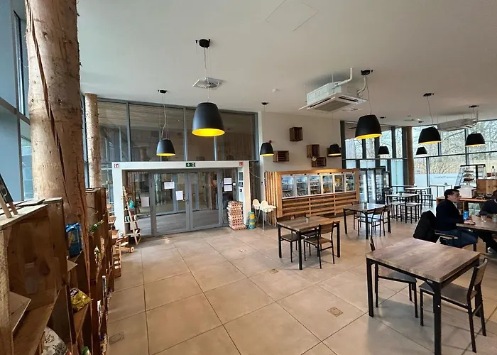 Stylish Escape With Views